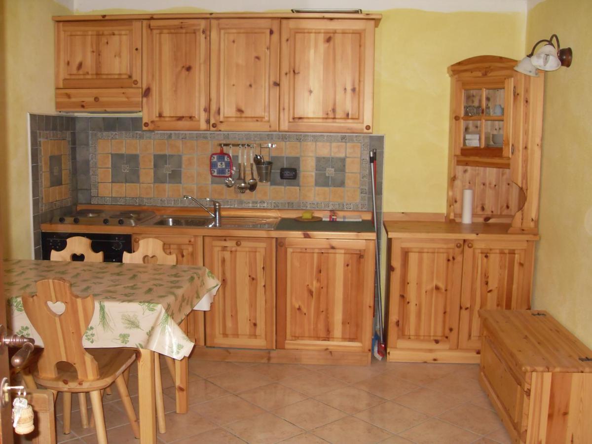 Residence Les Myosotis Champoluc Buitenkant foto