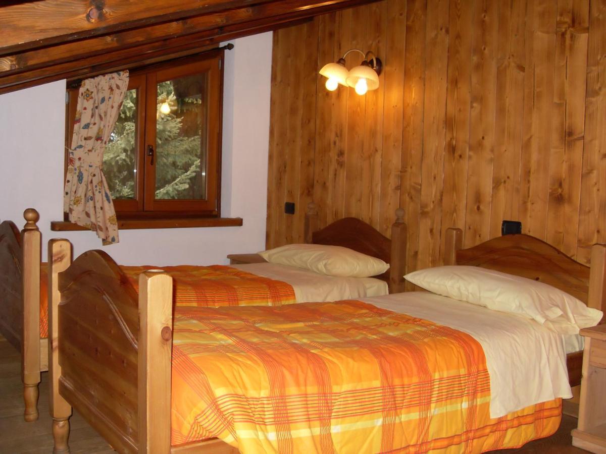 Residence Les Myosotis Champoluc Buitenkant foto