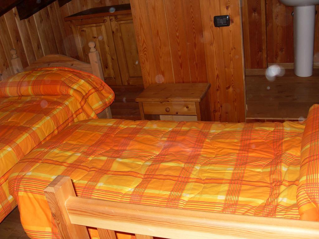 Residence Les Myosotis Champoluc Buitenkant foto