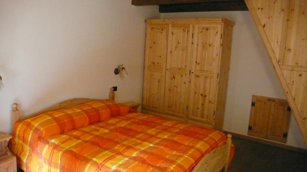 Residence Les Myosotis Champoluc Buitenkant foto
