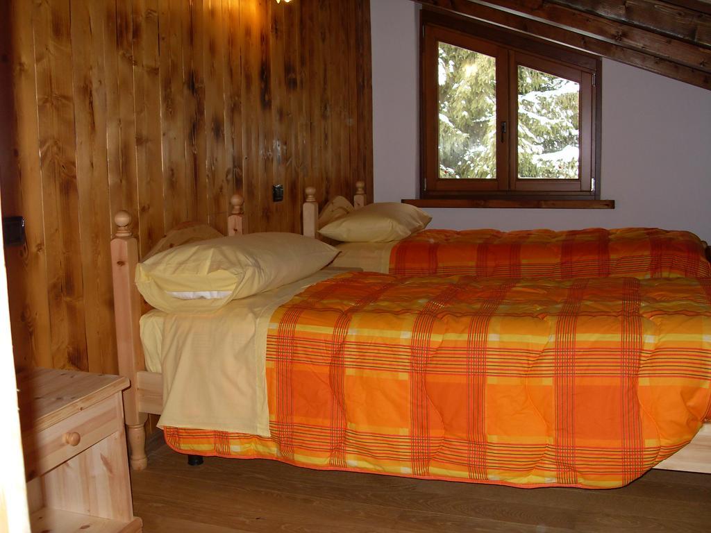 Residence Les Myosotis Champoluc Buitenkant foto