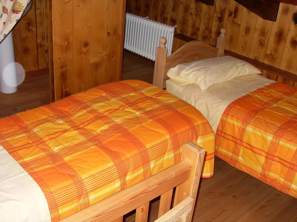Residence Les Myosotis Champoluc Buitenkant foto
