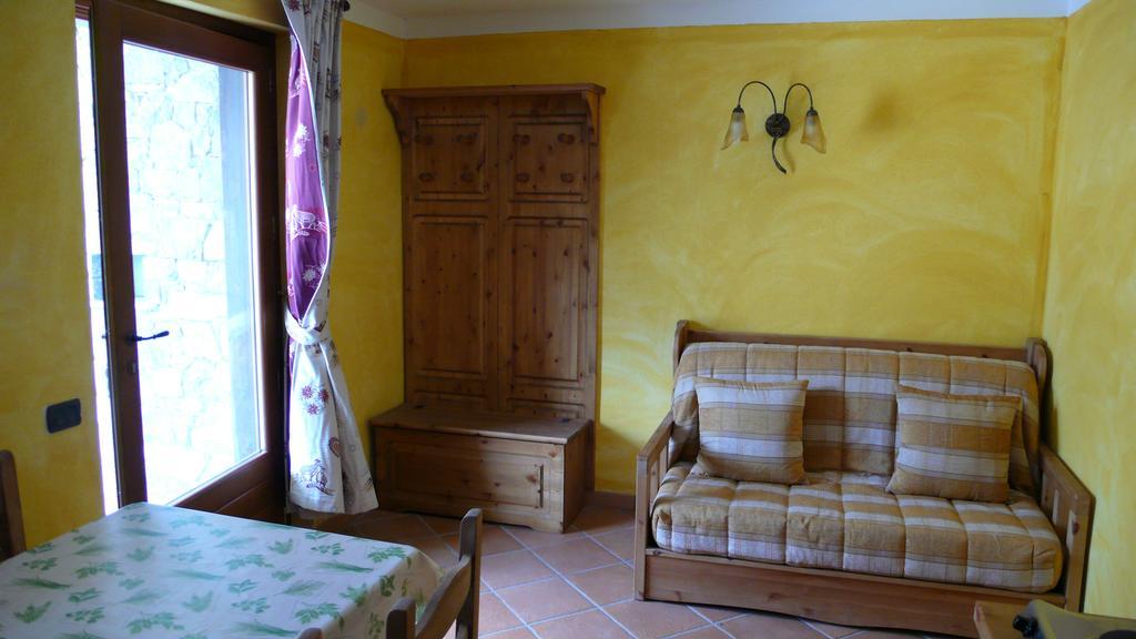Residence Les Myosotis Champoluc Buitenkant foto