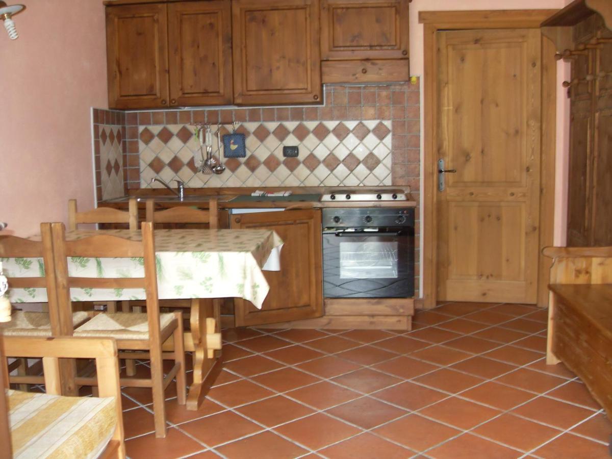 Residence Les Myosotis Champoluc Kamer foto