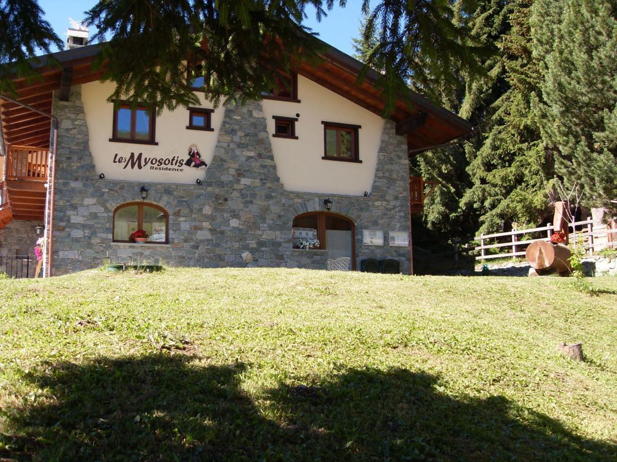 Residence Les Myosotis Champoluc Buitenkant foto